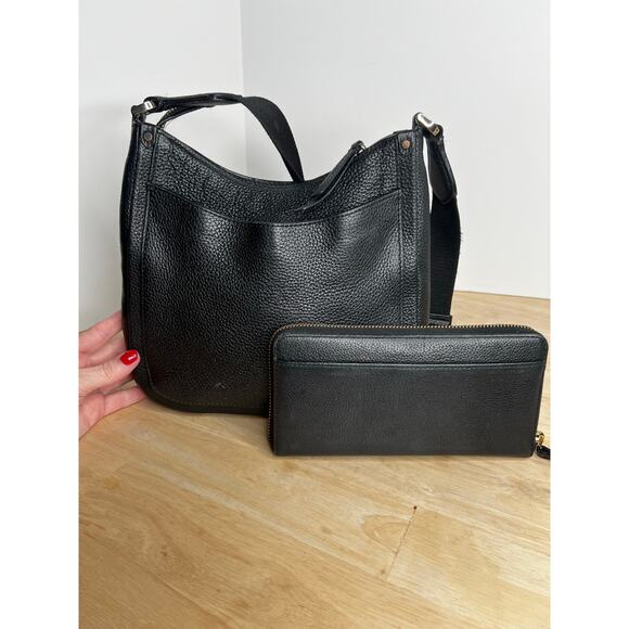 Kate Spade New York Roulette Medium Black Pebbled Messenger Bag and Wallet Set - Picture 2 of 11